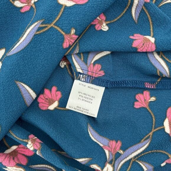 NWT Stitch Fix 41 Hawthorn Floral Pleated V Neck Blouse WGW10479 Blue - Picture 5 of 6